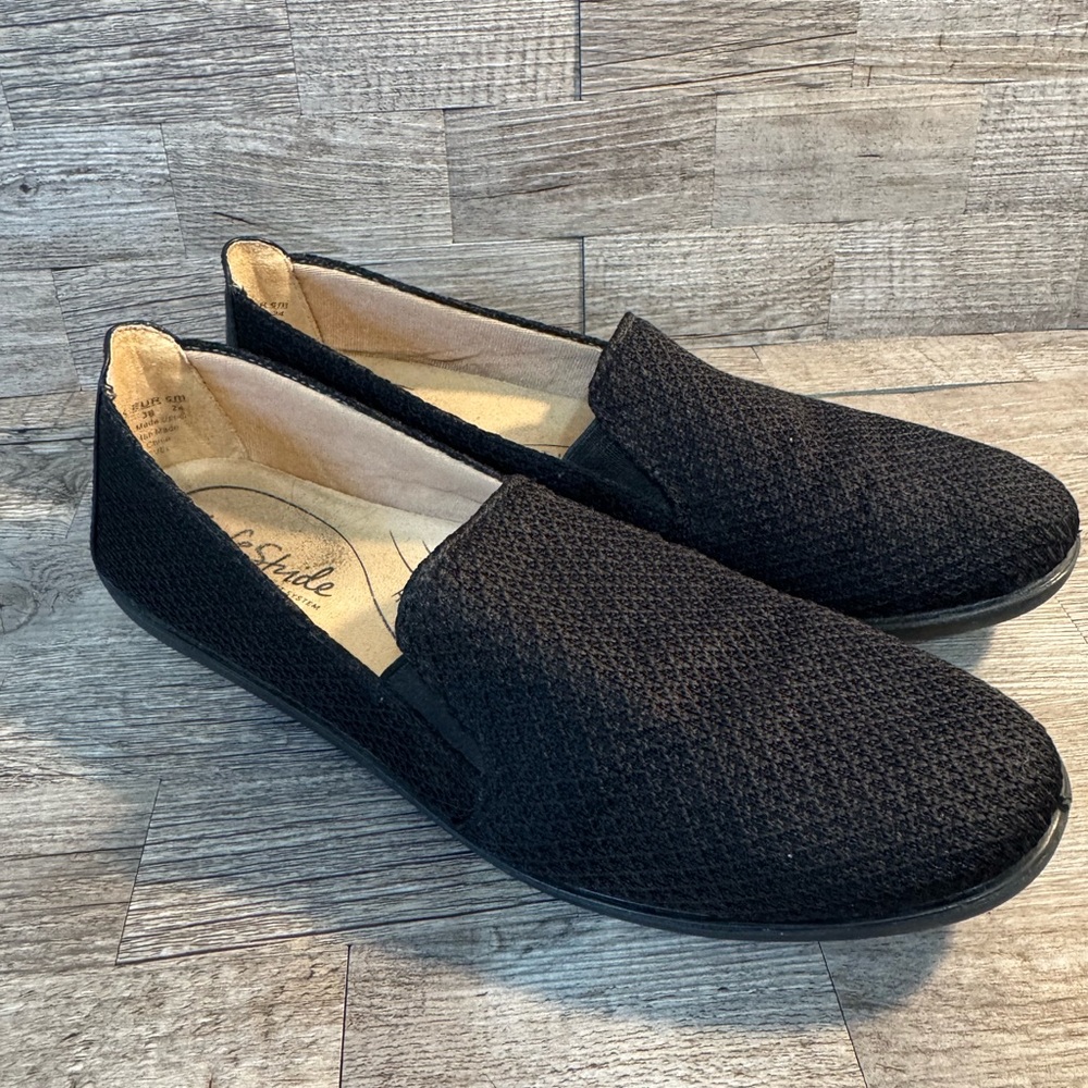 Life Stride Black Women's Loafers